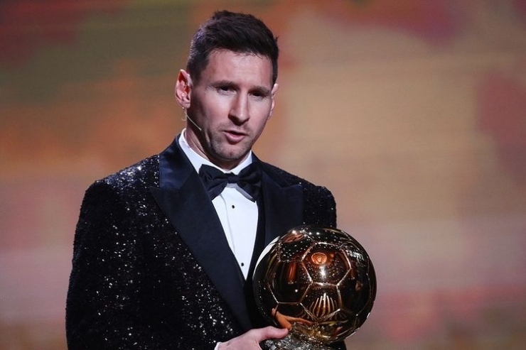 LionelMessi peraih Ballon d'Or 2021 (Foto AFP/Franck Fife via Kompas.com). 