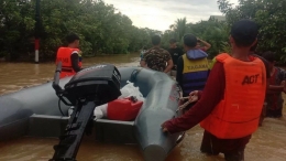 Tim MRI Balangan terjun dalam penanganan banjir di Kabupaten Balangan, Kalsel. (ACTNews/Arsyad) 