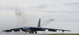 potret sebuah B-52 yang bersiap lepas landas. Sumber gambar: aviationbuzzword.com