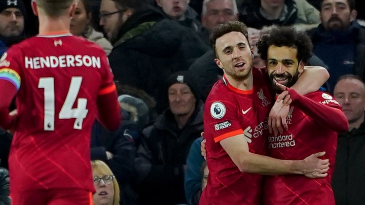 Jordan Henderson, Mohamed Salah dan Diogo Jota, para pencetak gol dalam derby Merseyside melawan Everton (Foto Skysports) 