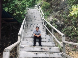  'Ular Tangga'sebuah fasilitas swafoto dilereng bukit menjadi bukti pariwisata bangkit! (dokpri)