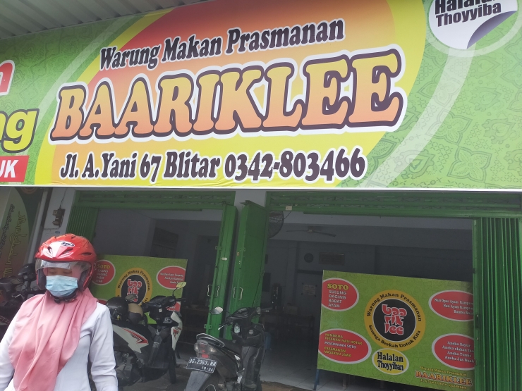Warung Prasmanan Baariklee | Foto: Siti Nazarotin