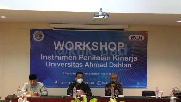BSDM Universitas Ahmad Dahlan (UAD) mengadakan kegiatan Workshop Penyusunan Instrumen Penilaian Kinerja bagi Dosen dan Tenaga Kependidikan