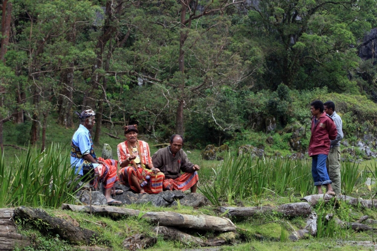 Salah satu ritual menjaga hutan di pegunungan mutis | Media Indonesia
