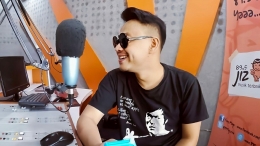 Kak Bagasz Ketika Melakukan Siaran Di Radio Jiz Fm, Yogyakarta / Dokpri