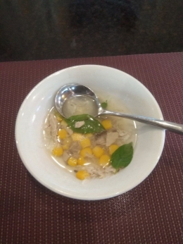 Binte Biluhuta atau yang sering disebut jagung siram, makanan khas Gorontalo berbahan dasar jagung dan ikan laut.