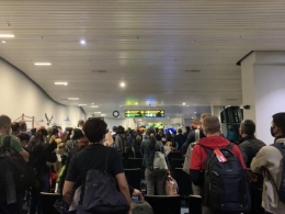 Suasana Kedatangan Luar Negeri di Bandara Soetta (Sumber: Dokumentasi pribadi)