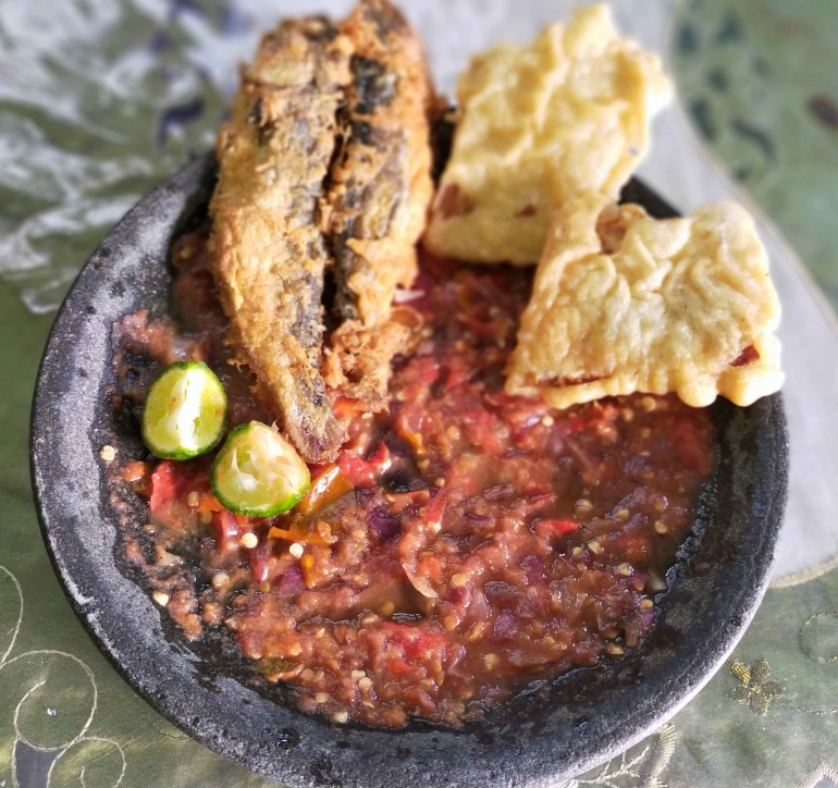 Sambel Mentahan Kucur Jeruk Limau | Foto: Siti Nazarotin