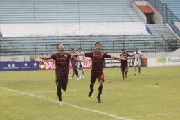 Pemain-pemain Persipa merayakan gol di final Liga 3 Jateng (Dokumentasi Ayosemarang/Budi Cahyono) 