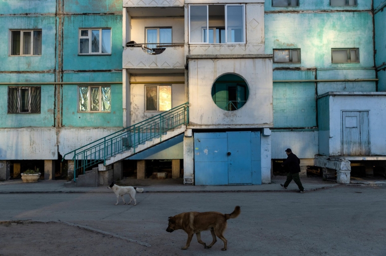 Bangunan di kota Yakutia, Republik Sakha, Rusia (REUTERS/Maxim Shemetov).