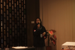 Dede Nurheliza, mempresentasikan hasil kinerja Bina Desa tahun 2021 dalam Rapat Kerja Pemuda Peduli di Hotel De Laxston, Yogyakarta (02/12/2021)-dokpri