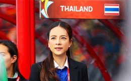 Foto Madam Pang sang Manajer Umum Timnas Thailand | (dok: vocketfc.com)