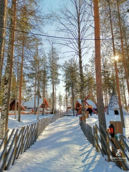 Jalan setapak di Santa Claus Village- Rovaniemi. Sumber: dokumentasi pribadi