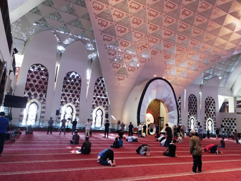 dokpri-Suasana dalam Masjid Raya Sumbar
