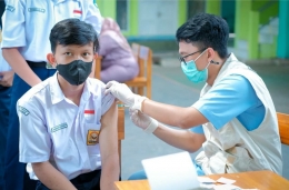 Gebyar vaksinasi di sekolah (sumber foto: dokumen pribadi)