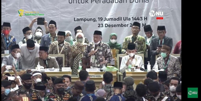 Prof M Nuh berpidato menutup sidang pleno IV Muktamar NU (dok: youtube TV NU)
