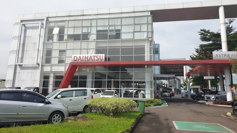Daihatsu Astra Biz Center, Jalan Soekarno-Hatta No. 438 D, Bandung (sumber: Daihatsu ABC)