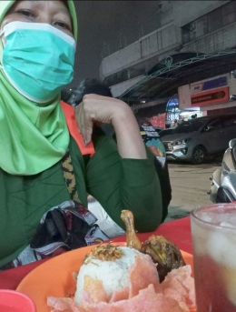 Siap makan nasi uduk (dok.pri)