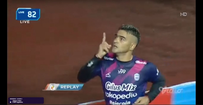 Selebrasi gol Cristian Gonzales untuk Rans Cilegon FC . Sumber : vidio.com
