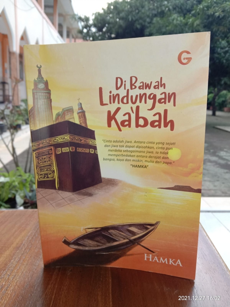 Novel Di Bawah Lindungan Ka'bah Karya Buya Hamka. Sumber: Dok. Pribadi