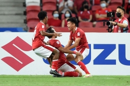 Ezra Walian saat merayakan gol ke gawang Singapura pada semifinal leg kedua Piala AFF 2020. | sumber: KOMPAS.com