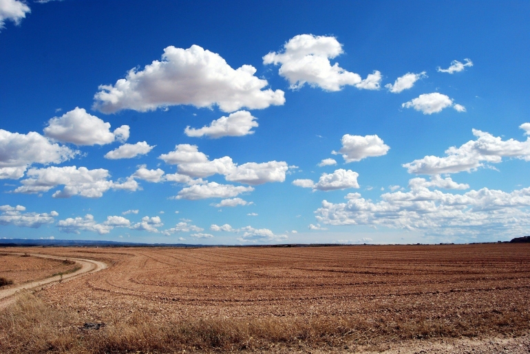 Pesan di Balik Awan, sebuah renungan dari interpretasi lagu Adhitya Sofyan. Pixabay.com/Pcdazero