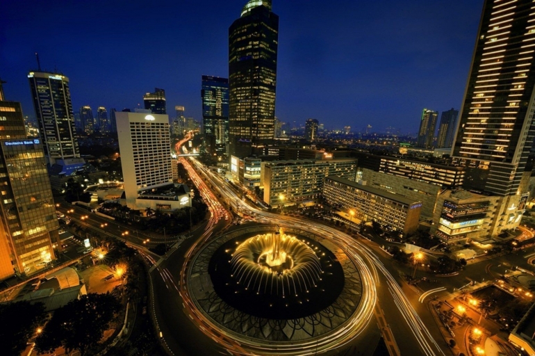 Jakarta malam hari./Sumber foto: limakaki.com