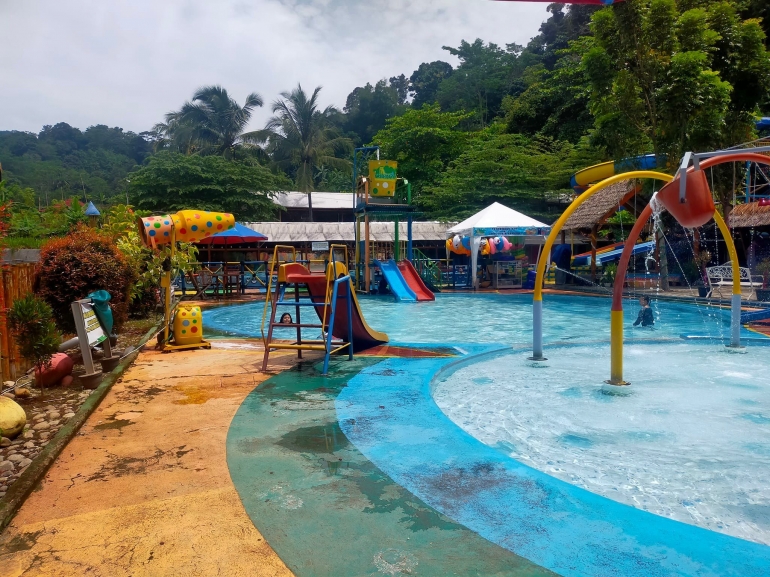 lokasi wisata air Waterpark Green CanyonKarawang        ( Foto by Joko Dwi)