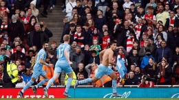 Pemain Manchester City merayakan gol ke gawang Arsenal. (via Reuters)