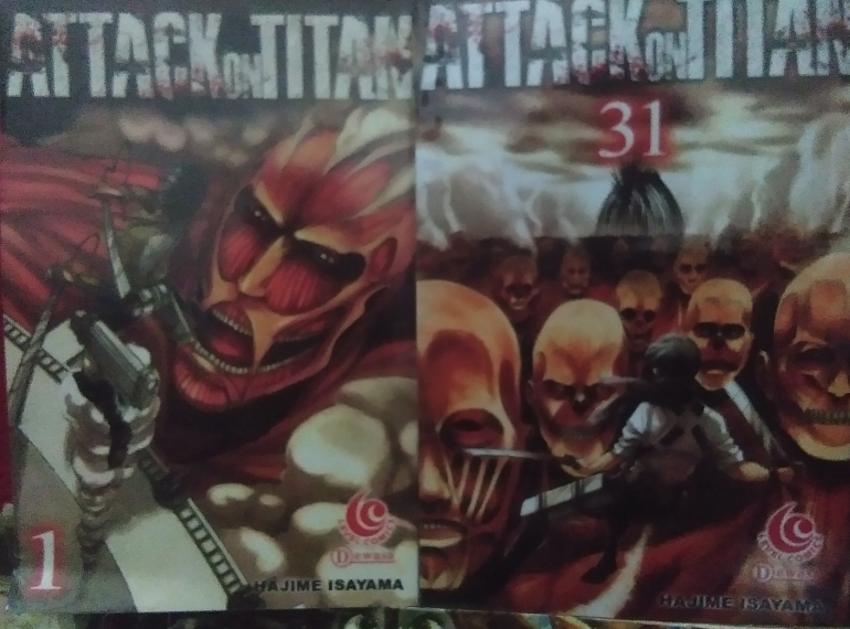 Cover manga Attack on Titan Vol 1 (kiri) dan Vol 31 (kanan), penerbit Level Comics (Dokumentasi pribadi Paramitha Ganeshwari)