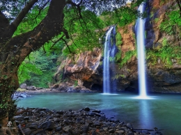 Salah satu air terjun di Geopark Ciletuh- Sukabumi. Sumber: dokumentasi pribadi