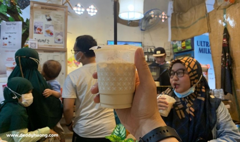 Es Kopi Triple Creamy (sumber : deddyhuang.com)