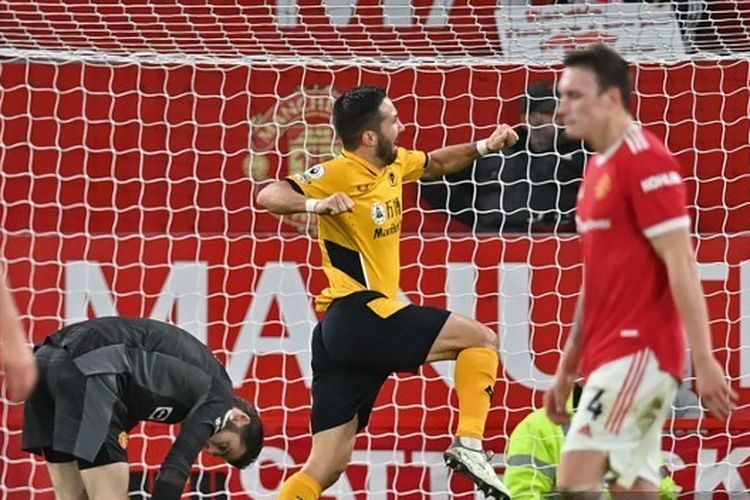 Selebrasi gol Joao Moutinho ke gawang Manchester United (Goal.com)