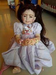Tren boneka doll yang dipercaya memiliki arwah (sumbar gambar merdeka.com)