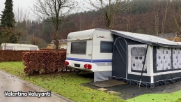 Foto: Karavan dengan tenda di Camping Clervaux Luxemburg. (Dokpri)