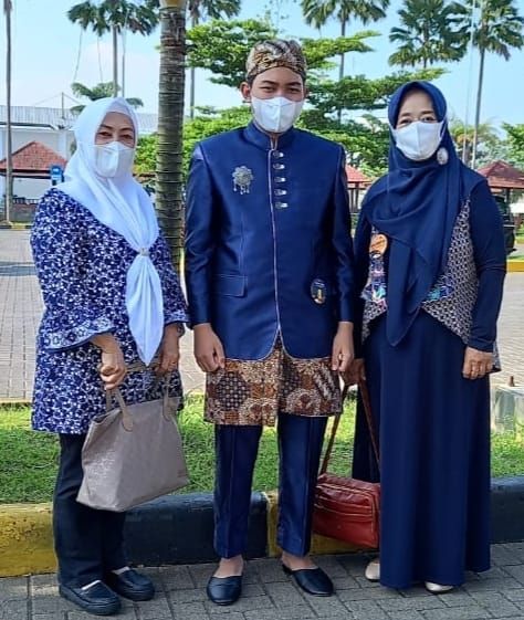 Rifa Rizki Rizrana dan pembimbing | Dok. Pribadi