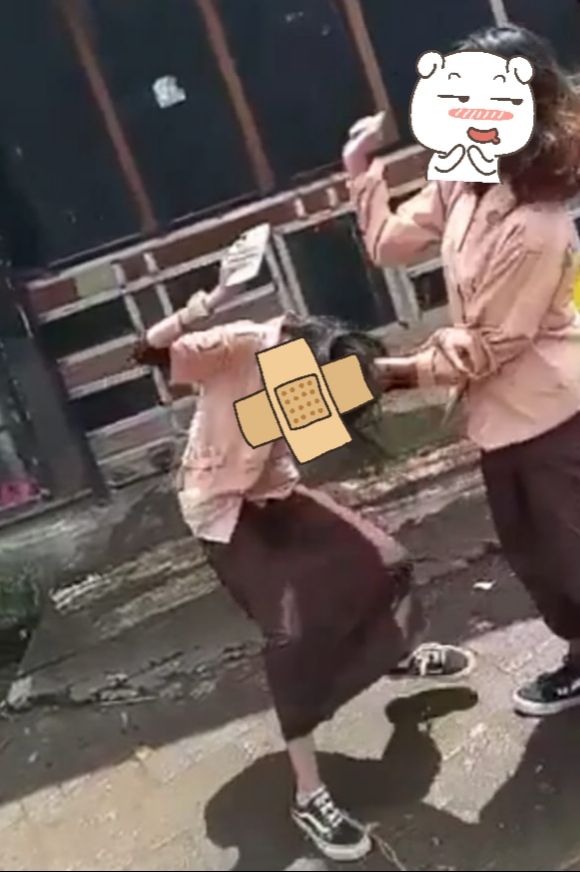 Clip Video viral perkelahian siswi SMP di kota Makassar (dok. Pribadi) 