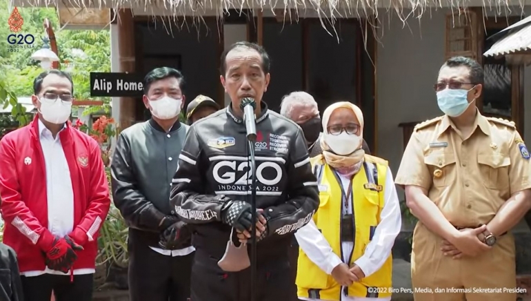 Siaran pers Jokowi siapkan 30 home stay di sekitar sirkuit Mandalika. Sumber tangkapan layar youtube Biro Pers, Sekretarian Presiden.