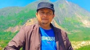 Ubedilah Badrun, salah seorang dosen yang melaporkan kedua putra Joko Widodo ke KPK (sumber: suara.com)