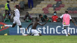 Elhaji Kamara merayakan golnya (Charly Triballeau/AFP via Getty Images)