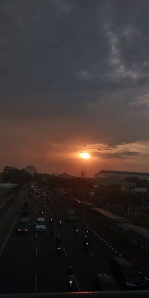 dokpri.senja di pinggiran kota Jakarta