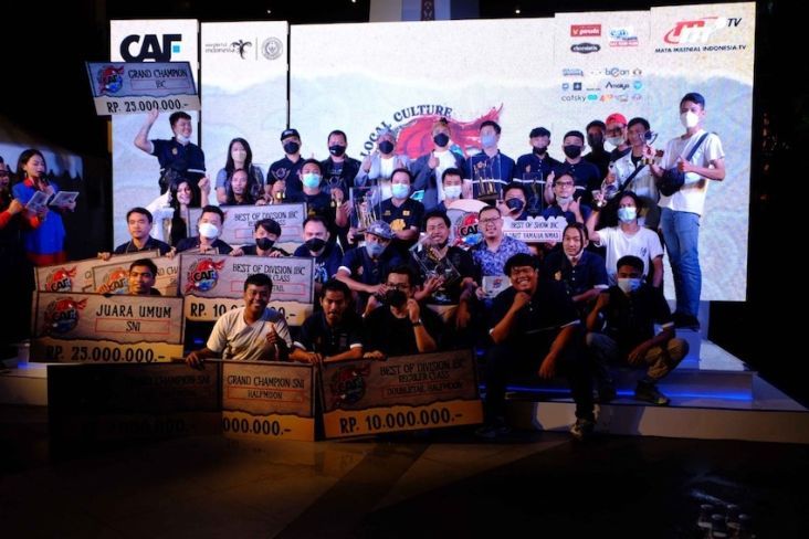 Suka-cita para pemenang CAF Betta Festival 2022 untuk kebangkitan Industri Kreatif Indonesia. Foto: Dok. CBF