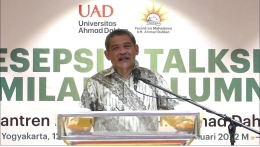 Rektor UAD Dr. Muchlas, M.T. pada acara resepsi Milad ke-12 Persada UAD (Foto: Arika)