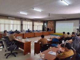 Workshop bersama perwakilan GIZ secara virtual dihadiri oleh BPPPPD Kota Cirebon dan SKPD terkait. Foto: ASEP SAEPUL MIELAH/RAKYAT CIREBON 