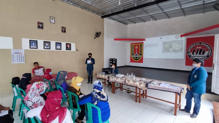 Penyampaian materi edukasi hand sanitizer, Dokpri