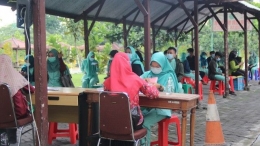Rapid test yang dilakukan oleh mahasiswa Unisa Yogyakarta. Foto: dok. Unisa