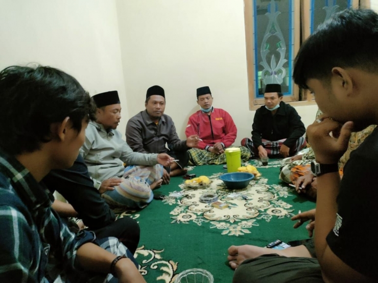 Pengenalan Destana Bersama Pak Agus (Staf Ahli Desa Sumbermujur)/dokpri