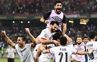 Mohamed Salah bersama timnas Mesir merayakan kemenangan atas Pantai Gading.Foto:Charli Triballeau/AFP/kompas.com