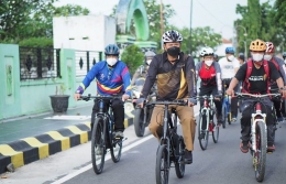 Wali Kota Madiun, Maidi bersepeda. Foto dokumen Pemkot Madiun
