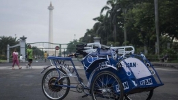 Becak pernah beroperasi secara bebas di Jakarta (Sumber: cnnindonesia.com)